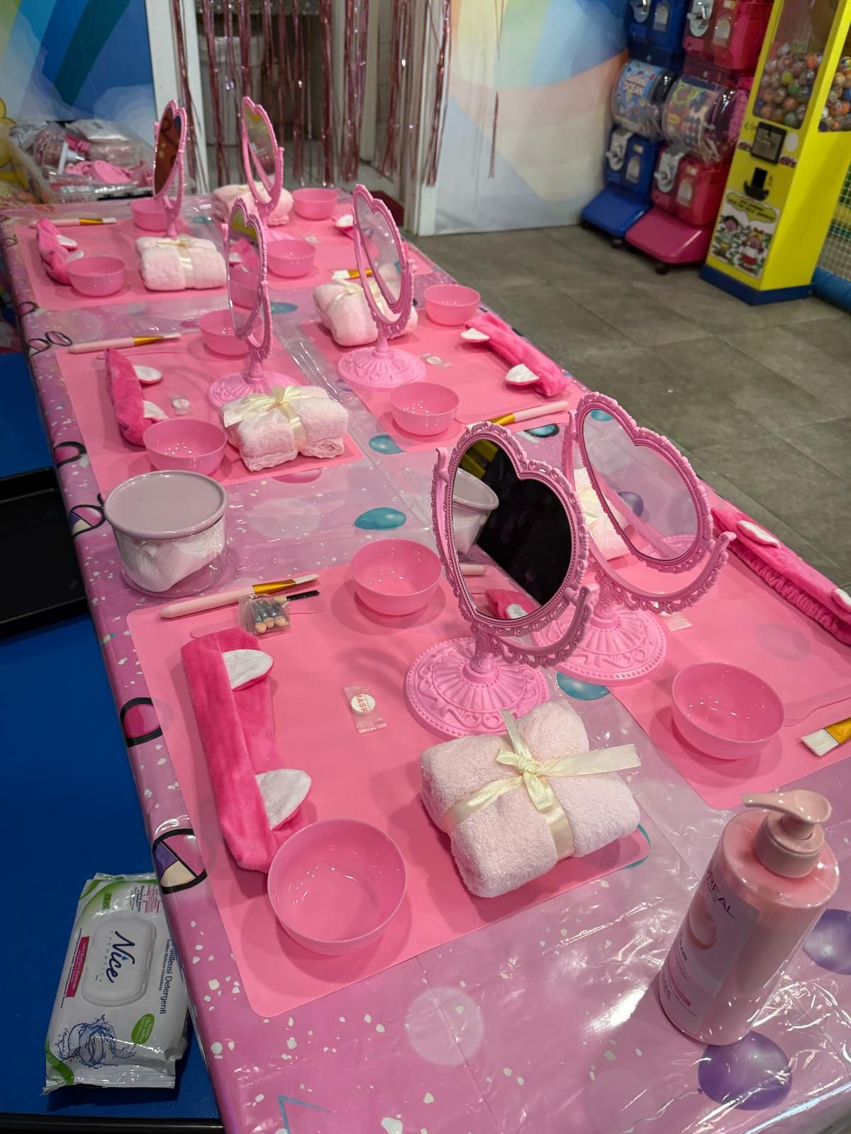 Pacchetto Beauty & Spa (6 Bambine max 9, con 3 aggiunzioni da 20 cad. uno) (PREZZO ACCONTO)